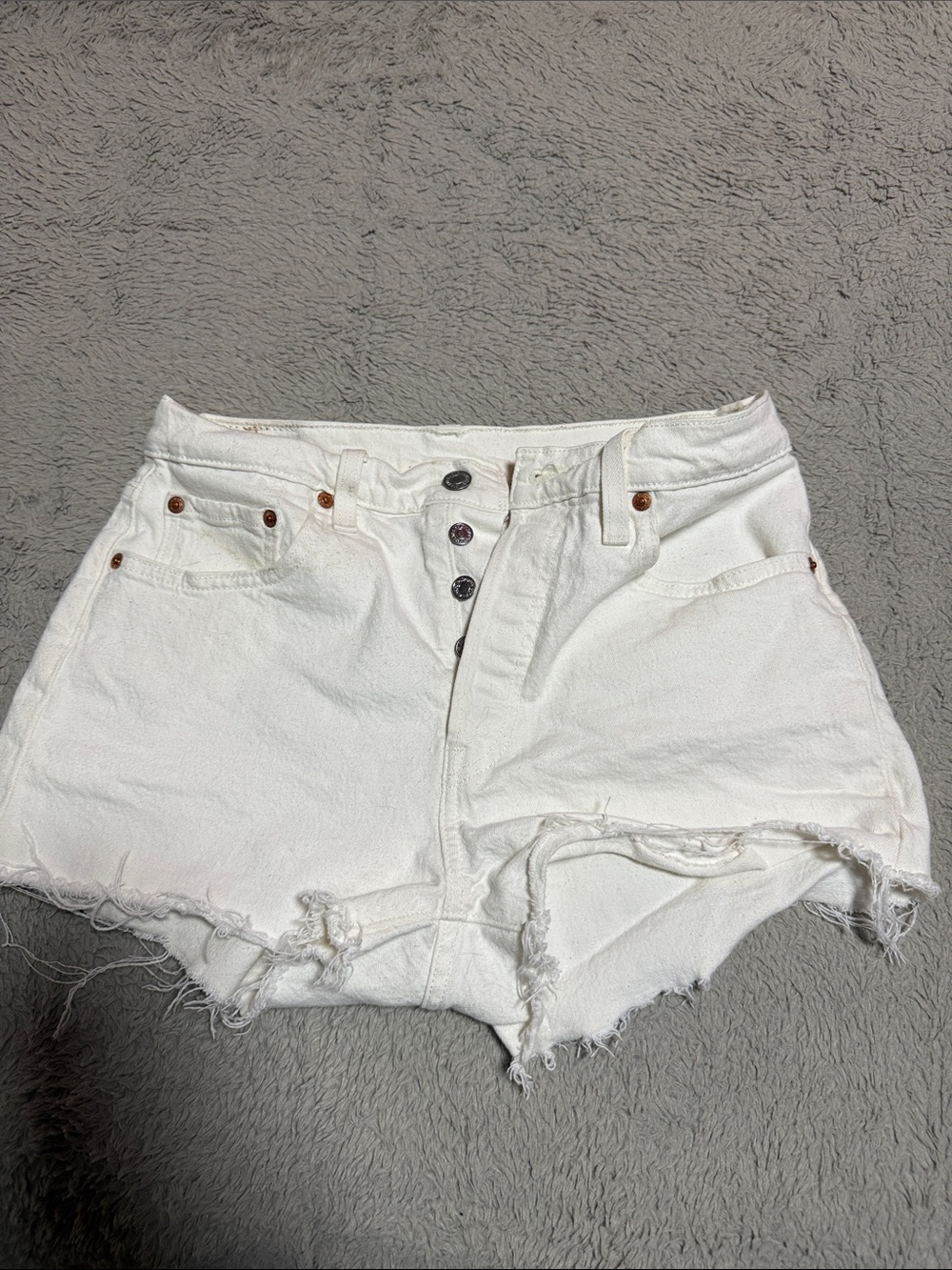 Levi’s High-Rise White Distressed Denim Jean Shorts size 28